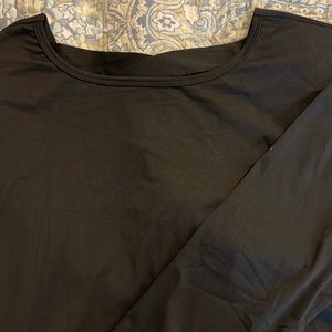 New wot black 3/4 sleeve shirt